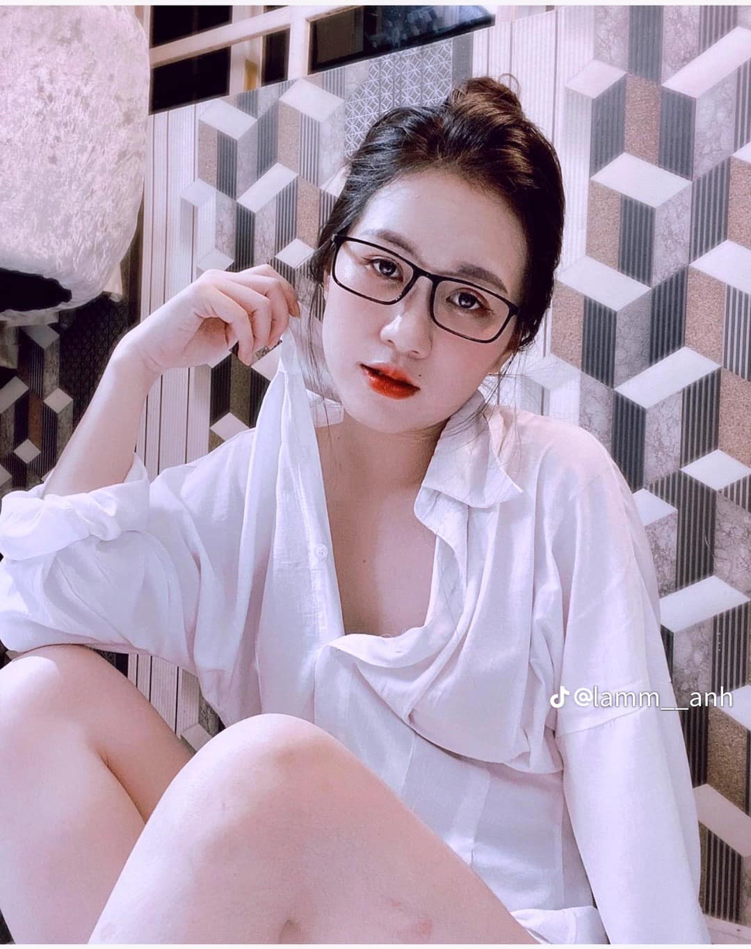 You are currently viewing Hinh Dep Gai De Thuong Tỏa Sáng Hình Thể Quyến Rũ Trong Mùa Hè Sôi Động